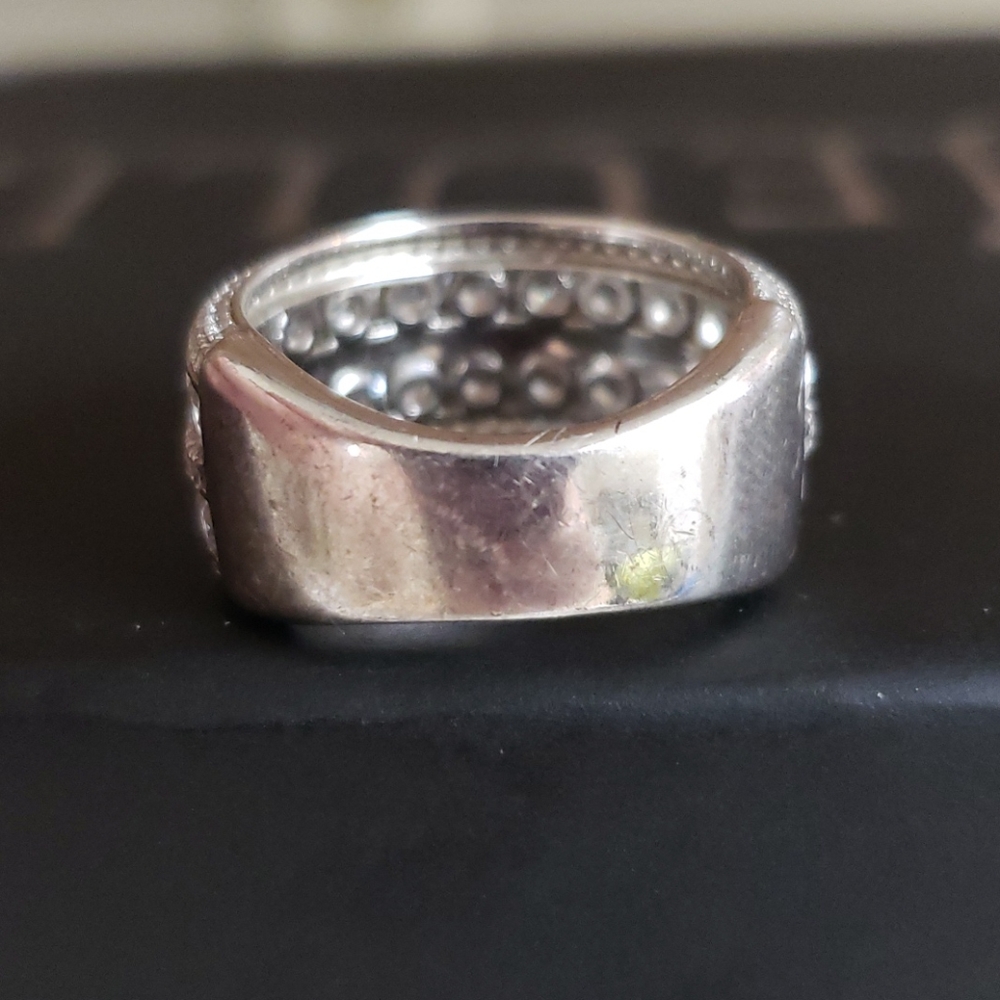 Ring - Picture 3 of 3